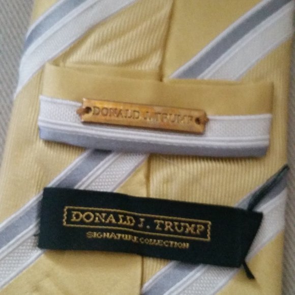 Donald J. Trump Signature Collection silk tie - Picture 2 of 3